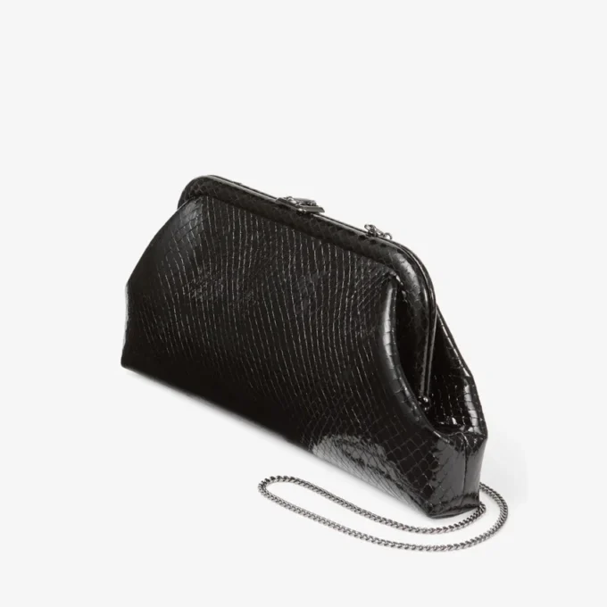 Pochette Skylar in pelle nera lucida con stampa serpente e chiusura quadrata JC Pochette Skylar in pelle nera lucida con stampa serpente e chiusura quadrata JC