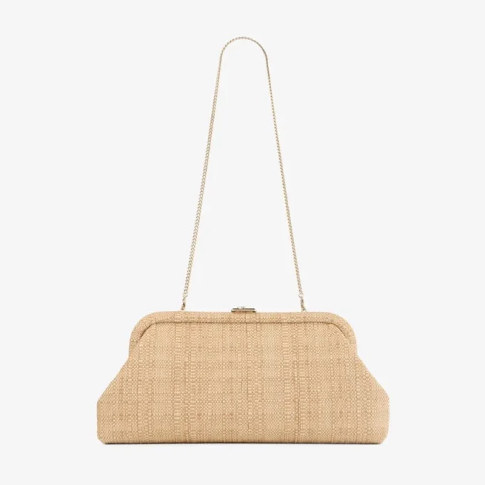 Pochette Skylar in raffia naturale fine con chiusura Jc quadrata Pochette Skylar in raffia naturale fine con chiusura Jc quadrata