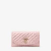 Portafoglio Curve con catena Portafoglio in pizzo jimmy choo trapuntato rosa con catena e barra JC in cristallo