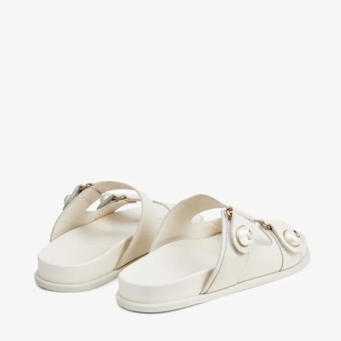 Sandali Fayence in pelle color latte con decorazioni in perle Sandali Fayence in pelle color latte con decorazioni in perle