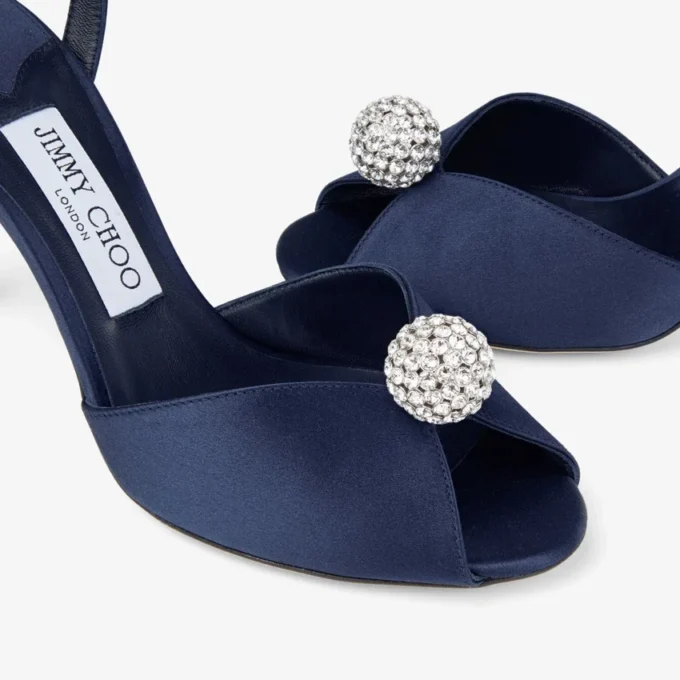 Sandali Sacora 85 in raso color blu marino con sfera impreziosita da cristalli