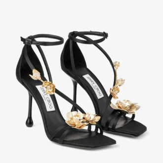Sandali Zea 95 in raso nero con fiori in metallo