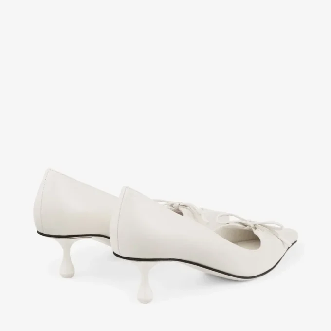 Scarpe con tacco a spillo Scarlett 50 in pelle nappa color latte Scarpe con tacco a spillo Scarlett 50 in pelle nappa color latte