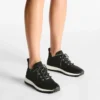 Scarpe da ginnastica Veles in maglia con paillettes nere Scarpe da ginnastica Veles in maglia con paillettes nere