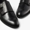 Scarpe Finnion Monkstrap in pelle spazzolata nera Scarpe Finnion Monkstrap in pelle spazzolata nera