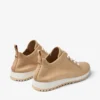 Sneakers Veles in maglia melange di cashmere color chai con bottoni in perla