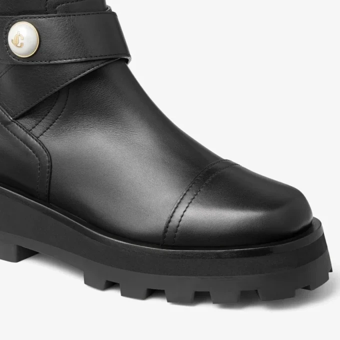 Stivali piatti in pelle nera Meena Stivali piatti in pelle nera Meena